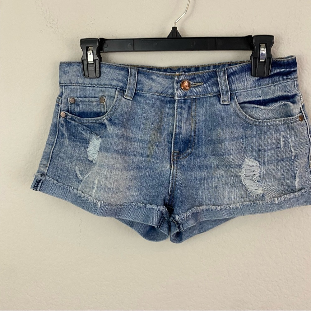 Forever 21 Destroyed Light Wash Low Rise Denim Shorts Size 27